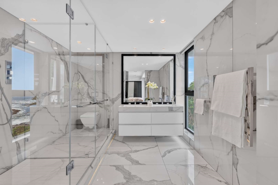 5 Bedroom Property for Sale in Bantry Bay Western Cape